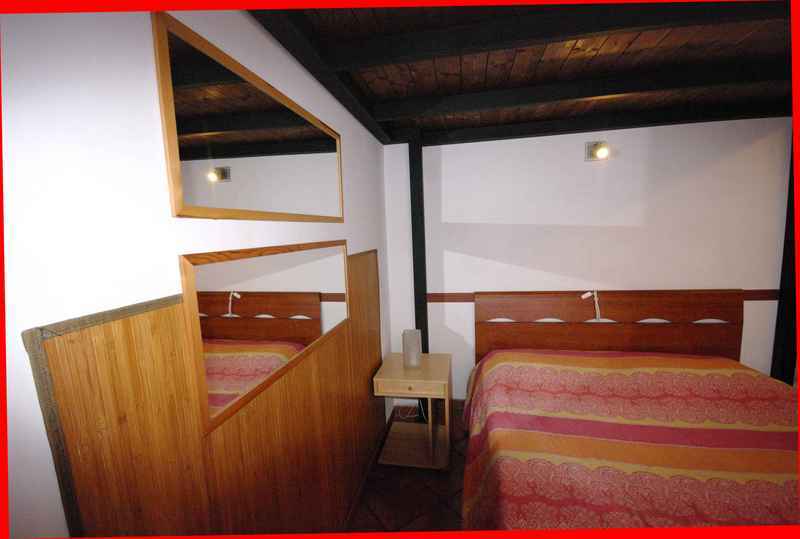 Aabacus Pyramid House Roma