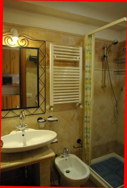 Hotel Aabacus Pyramid House
